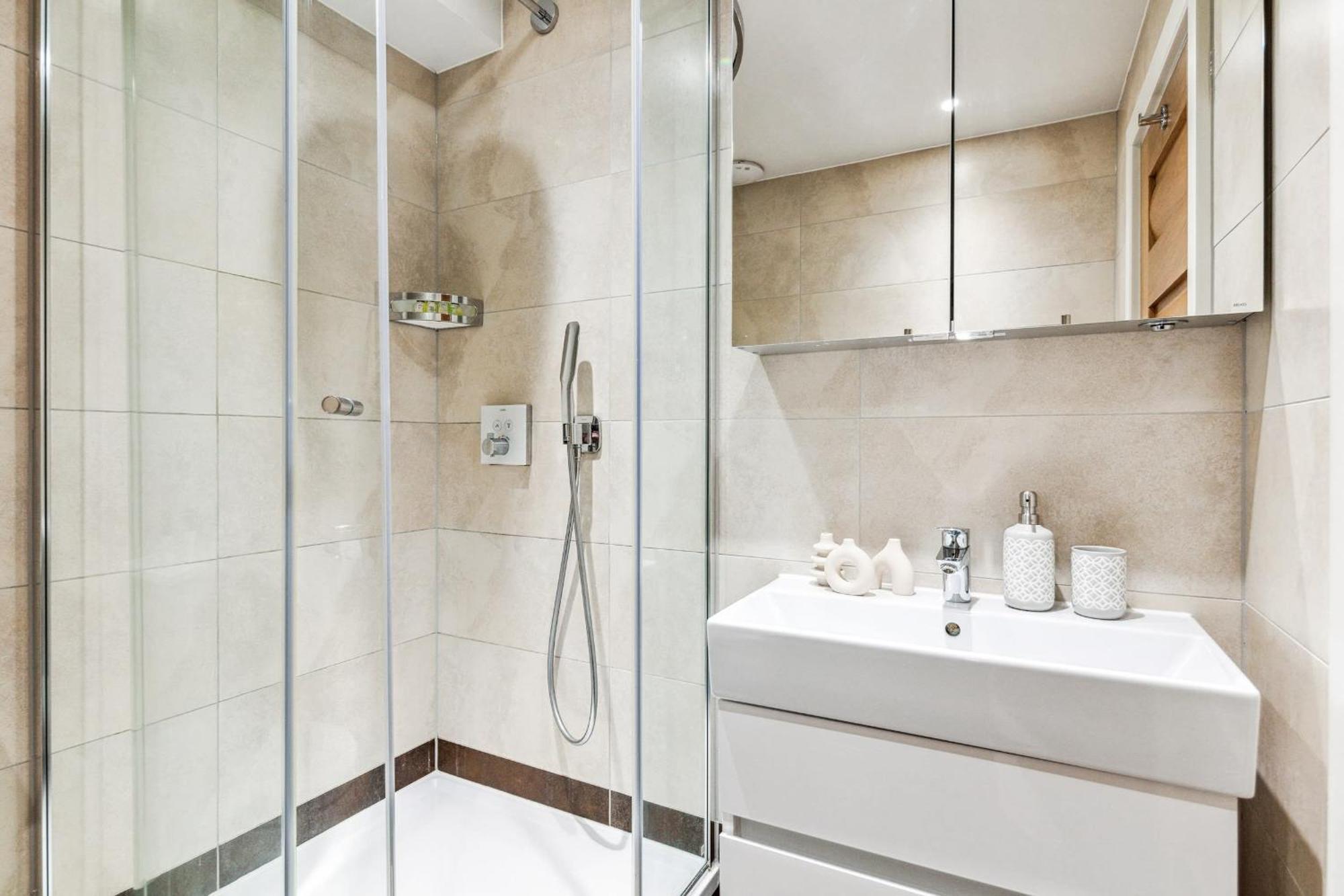 Modern 1Br In Central Fitzrovia - Cityapartmentstay 런던 외부 사진